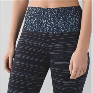 Lululemon Athletica Skinny Groove Pants II Cyber Stripe Naval Blue Black